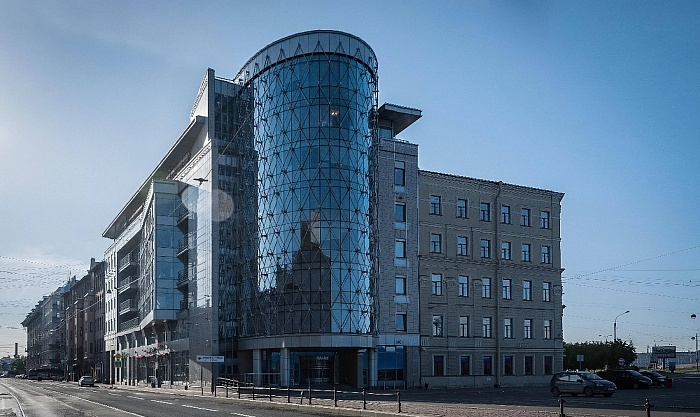 Сегодня во внимании очередной объект ТАТПРОФ – бизнес-центр «Аполло» в Санкт-Петербурге.